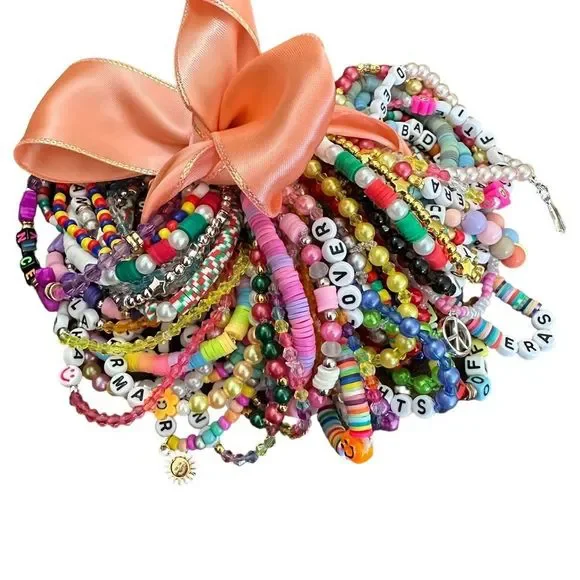 Set of 10 Taylor Swift Friendship Bracelets - Handmade Bracelets - Picture 4 of 5